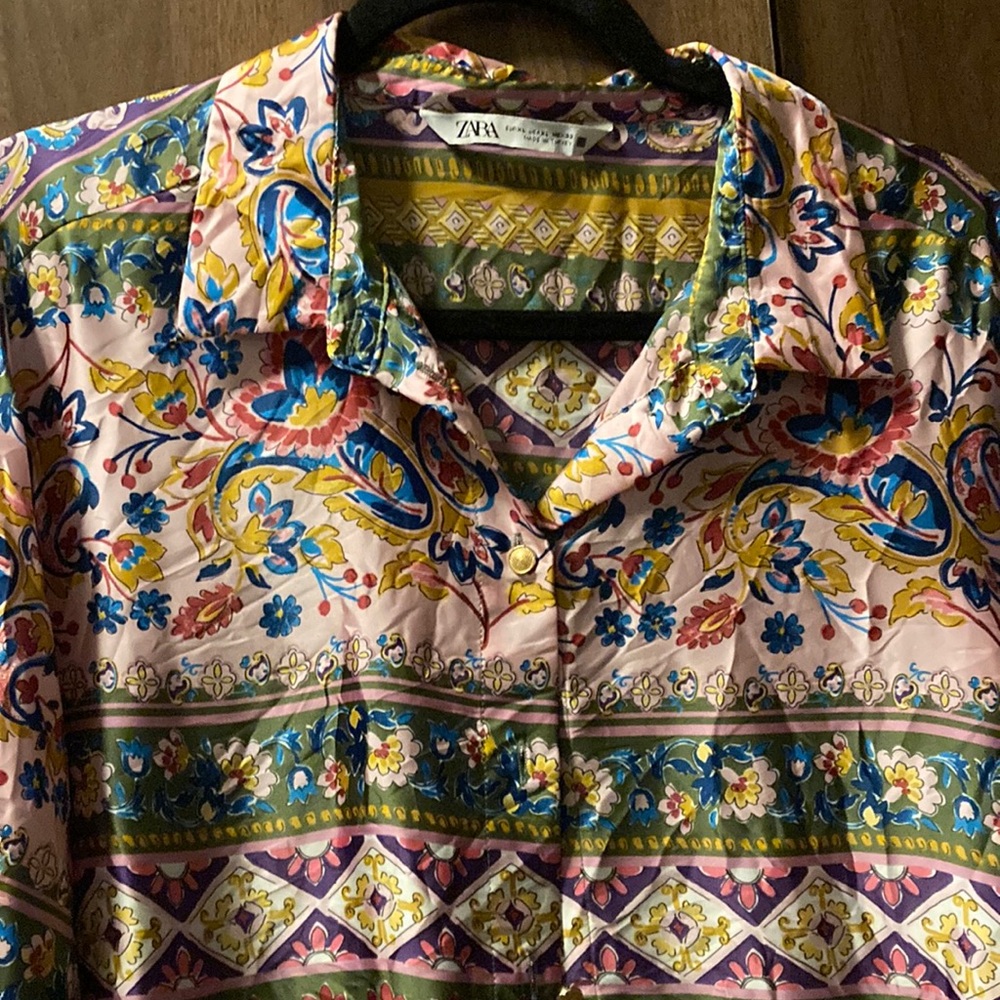 Zara floral blouse XL New without tags